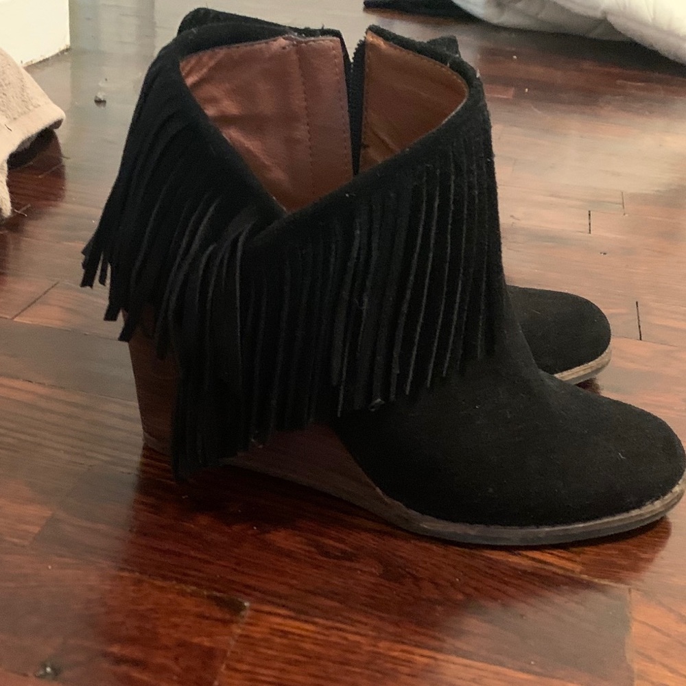Black fringe booties